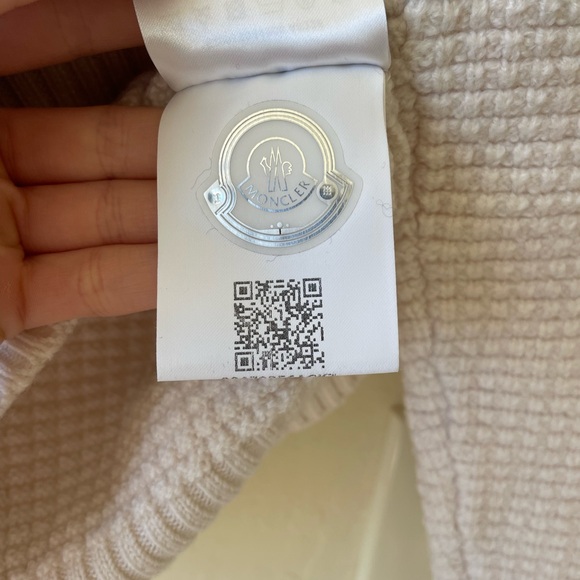 Authenticated Moncler Maglione Tricot Girocollo Virgin Wool Pullover Size L - Picture 6 of 10